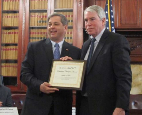 Senator Tarr wins award for senior advocacy